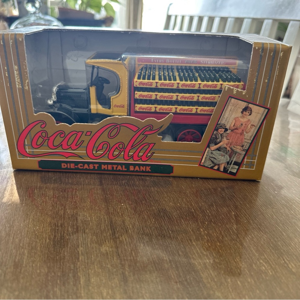 Coca-Cola Yellow and Black Die-Cast Metal Bank1994 VTG new in the box